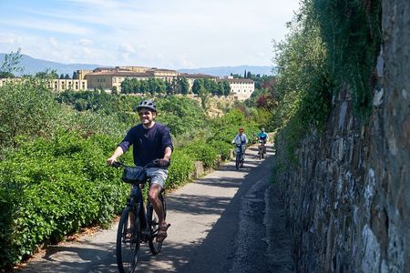 E-bike 2.5 hour Florence & Tuscany With Fresh Olive Oil and Bread