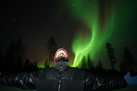 Rovaniemi: Multiple Nights Northern Lights Adventure