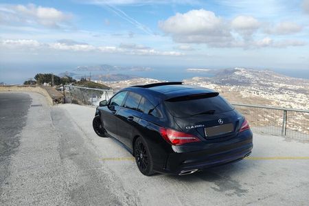 Santorini: Hire private car & driver (Hourly Service)