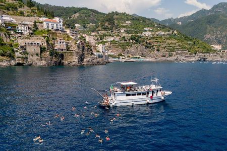 Amalfi Coast by boat with aperitif, lunch and sea breaks