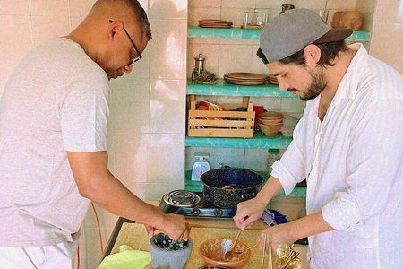 Salsas, Tortillas and Picaditas: Private Cooking Class in Mérida
