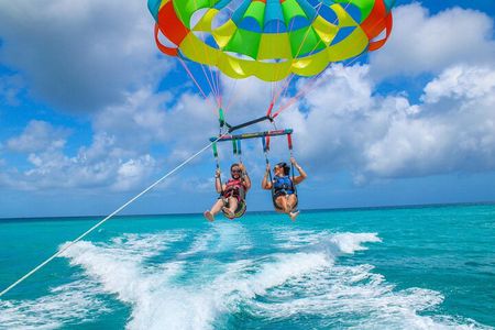 Parasailing Adventure in Aruba