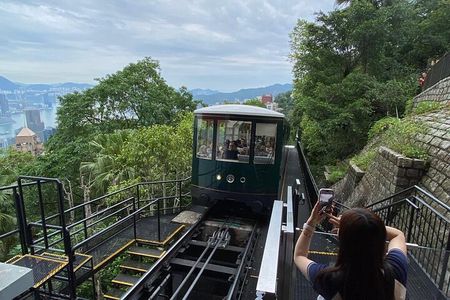 Hong Kong Peak Tram with Tour Guide Skip the line