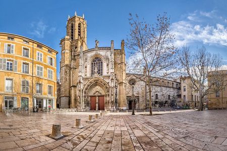 Hello Aix-en-Provence: Private 2-Hour Intro Walk with Local Guide