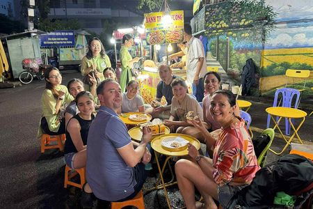  Ho Chi Minh City: Street Food Walking Tour with 12 Tastings