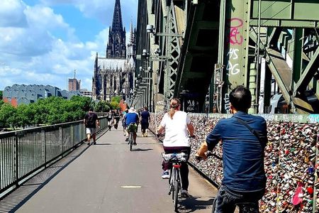 Cologne 2 Hours Guided Bike Ride to the Top 5 Highlights