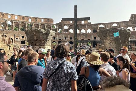 Last Minute Colosseum Tour With Local Guide 
