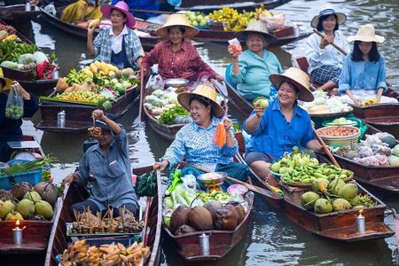 Private Damnoen Saduak Floating Market and Train Market Tour