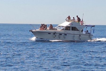 Private Yacht Tour in the Gulf of Cagliari with Aperitif
