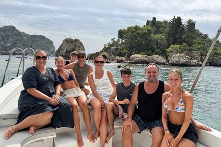From Messina boat tour to discover Isola Bella and Taormina 