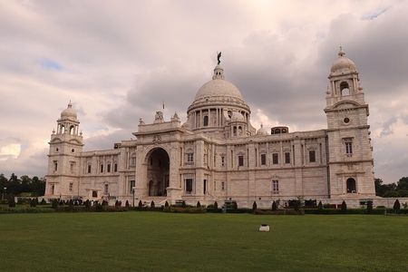 Kolkata, Bodhgaya & Varanasi: Pilgrimage Journey