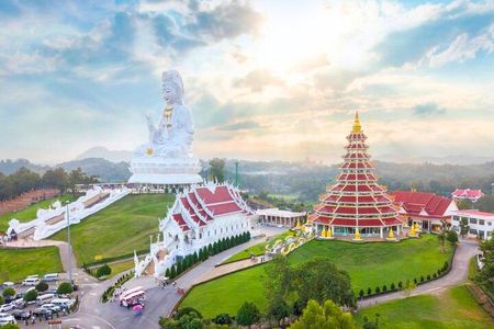Chiang Rai White, Red, Blue Temples Tour + Lunch (Fr. Chiang Mai)