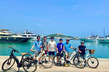 E-bike Tour Antibes & St-Paul-de-Vence: riviera gems & parks