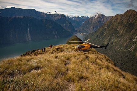 Milford Sound Earnslaw Burn Helicopter Tour from Queenstown