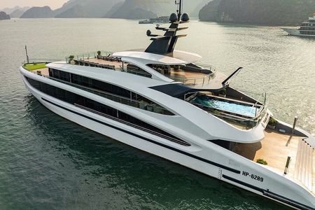 5-Star Luxury Cruise: Discover Ha Long & Lan Ha Bay from Hanoi
