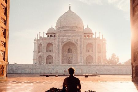 Overnight Agra/Taj Mahal Tour & Fatehpur Sikri Tour