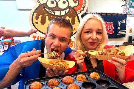 Osaka: Takoyaki Okonomiyaki Cook & Japanese Fes!!