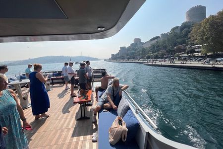 Istanbul Afternoon Bosphorus Cruise with Asian Side Stop