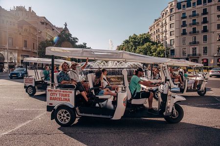 Official Tuk Tuk BCN l Barcelona 3 Hours City Tour