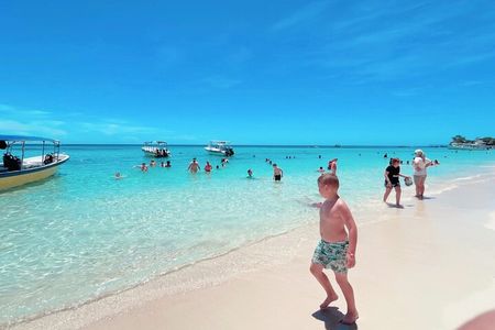 Roatan Monkeys & Sloths + Chocolate & Rum Tasting + Beach Break