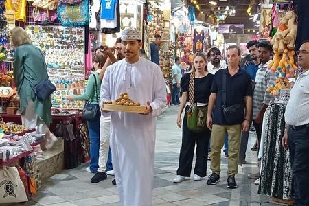 Private Sightseeing Tour in Muscat City with Transfers