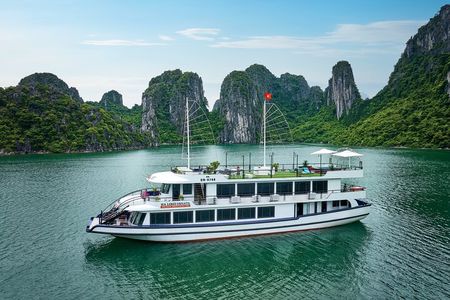 Halong 5-Star Day Cruise, Buffet, Jacuzzi Pool and Kayaking