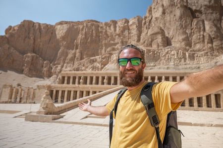 Shared Day Tour to Valley of the Kings, Hatshepsut ,Memnon &lunch