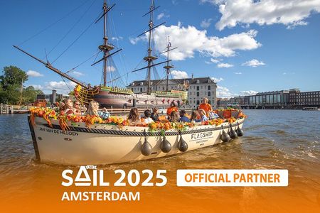 Amsterdam: Official SAIL Experience on Open Boat incl. Drink
