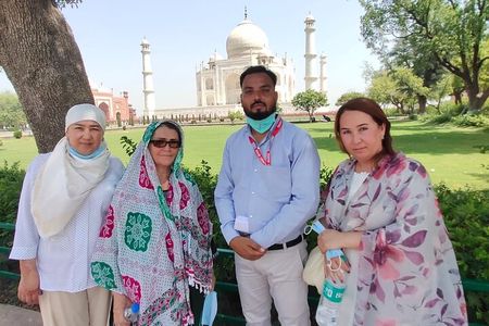 Sunrise Taj Mahal Tour From Delhi by Car
