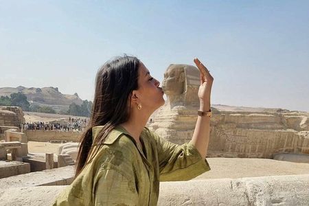 The pyramids & Museum day tour