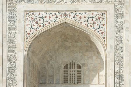Taj Agra Day Trip from Delhi