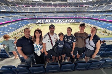 Real Madrid Stadium Tour & Tapas with local host