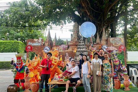 Private Bangkok Night Market Tour Dinner and Vintage Find