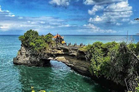 Tanah Lot, Jatiluwih Rice Terrace and Waterfall Day Tour