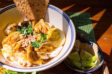 Da Nang Michelin Selected Street Food Tour with Local Guide