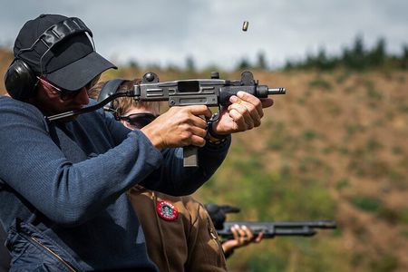 Prague: Outdoor shooting experience 3 to 10 guns + BUS Transfer