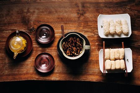 Seoul Food & Market Tour with 8+ Tastings by Secret Food Tours