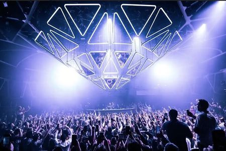 Las Vegas: VIP Club Crawl with Express Entry & Drinks