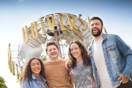Bundle & Save: Universal Studios Entry with Celebrity Home Tour 