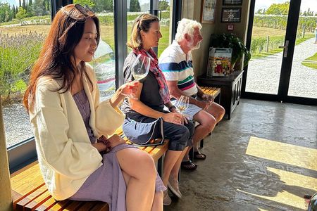 'Express' Wine Tour & Māori Culture Wānaka