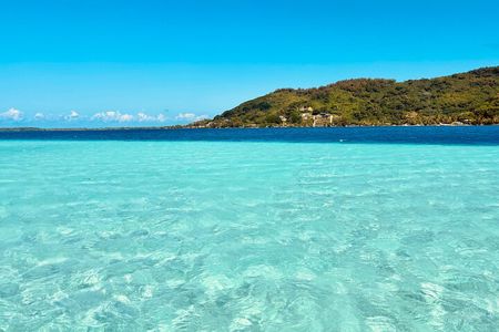 Private Full Day Lagoon Safari and Lunch on a Motu in Bora Bora