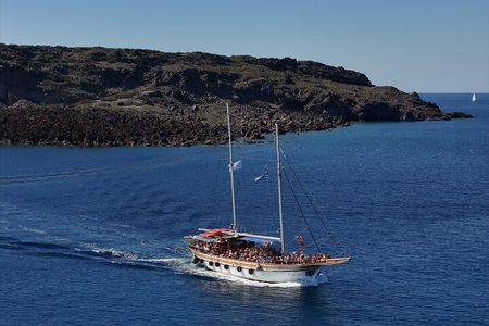 Santorini - Volcano and Hot springs Boat Trip with Bus Transfer