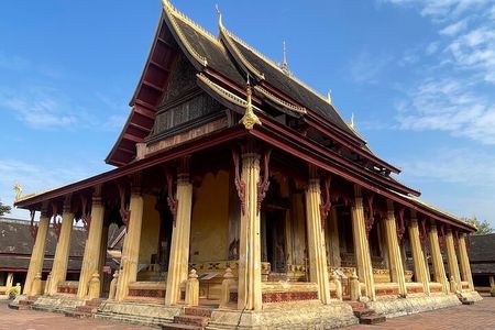 Vientiane Landmarks and Cultural Immersion Tour