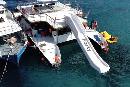 Phuket: Racha & Coral Island Tour with Music & Foam Party