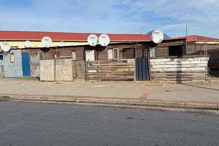 Langa Township and District Six Museum Tour with Transfers