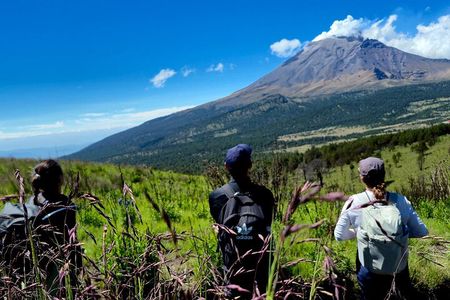 Hiking in Iztaccihuatl Volcano