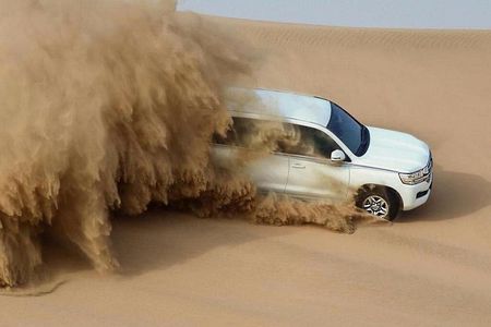 Qatar: Desert Safari with Dune Bashing & Inland Sea