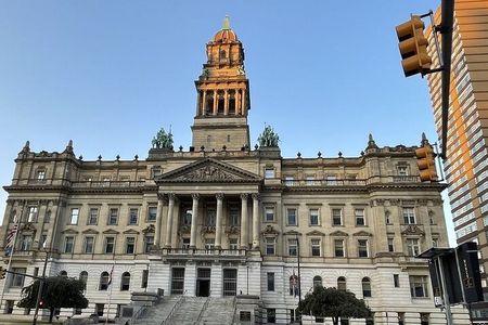 Detroit Guided Pedicab Tour Explore the City in Comfort