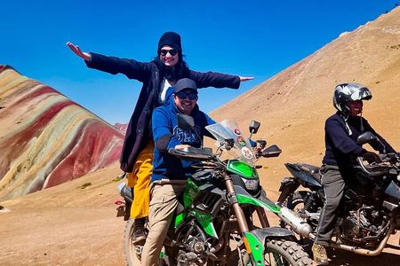 Rainbow Mountain Vinicunca Peru, Easy tour with Motorcycle Option