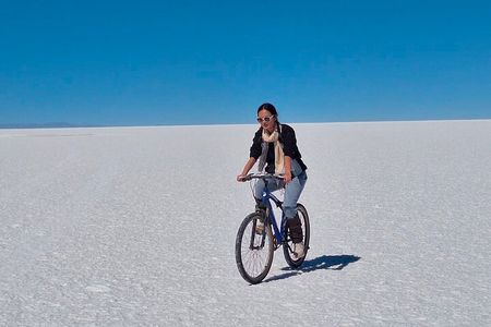 Salar de Uyuni Tour 1 day with Sunset